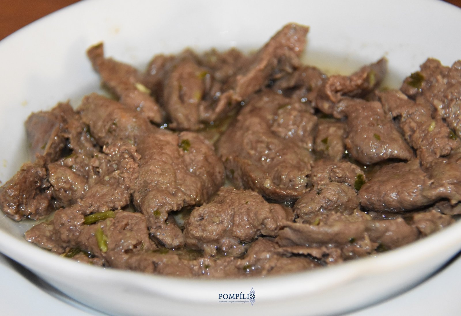 Iscas de Vitela – Tradição servida à mesa