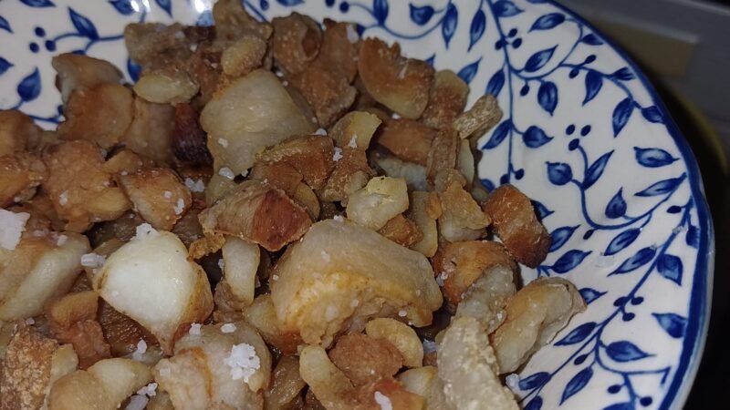 O melhor petisquinho do mundo: os torresmos