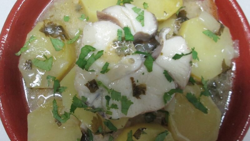 Sopas de Cação com Batata Cozida