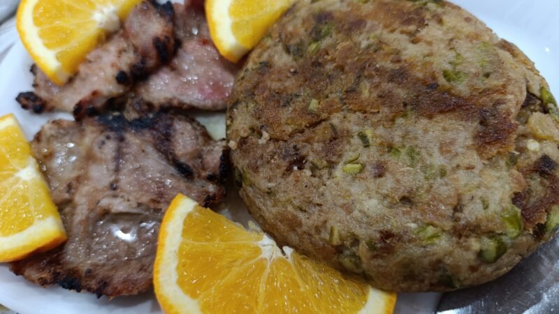 Bola de Espargos com Lagartos de Porco