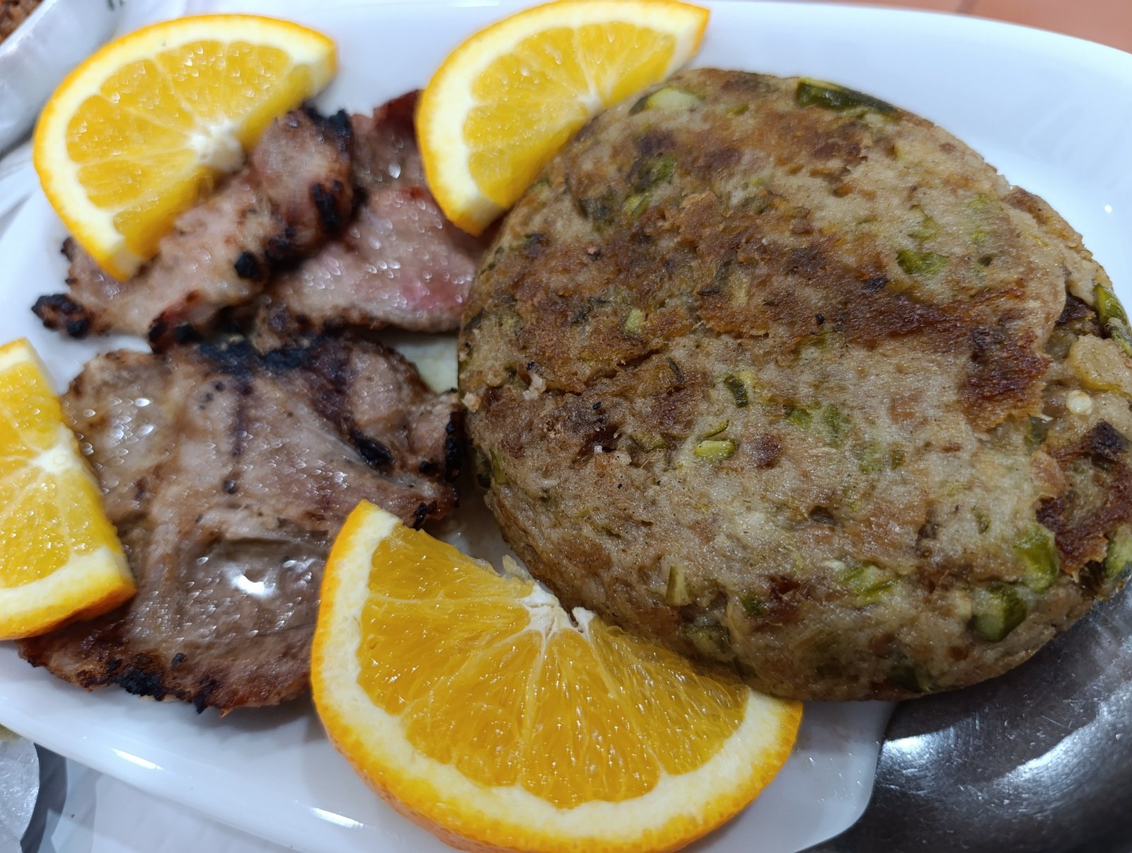 Bola de Espargos com Lagartos de Porco
