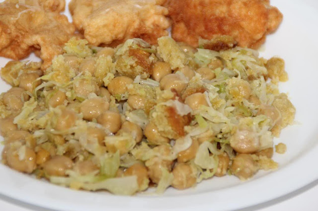 Migas de grão com bacalhau